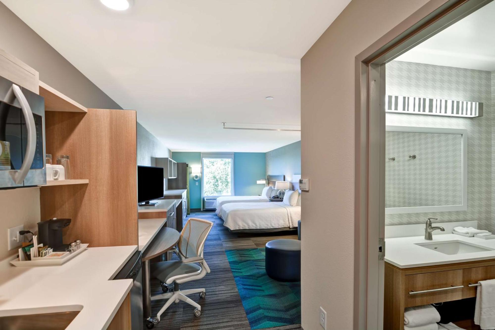 Home2 Suites By Hilton Tampa Usf Near Busch Gardens Zewnętrze zdjęcie