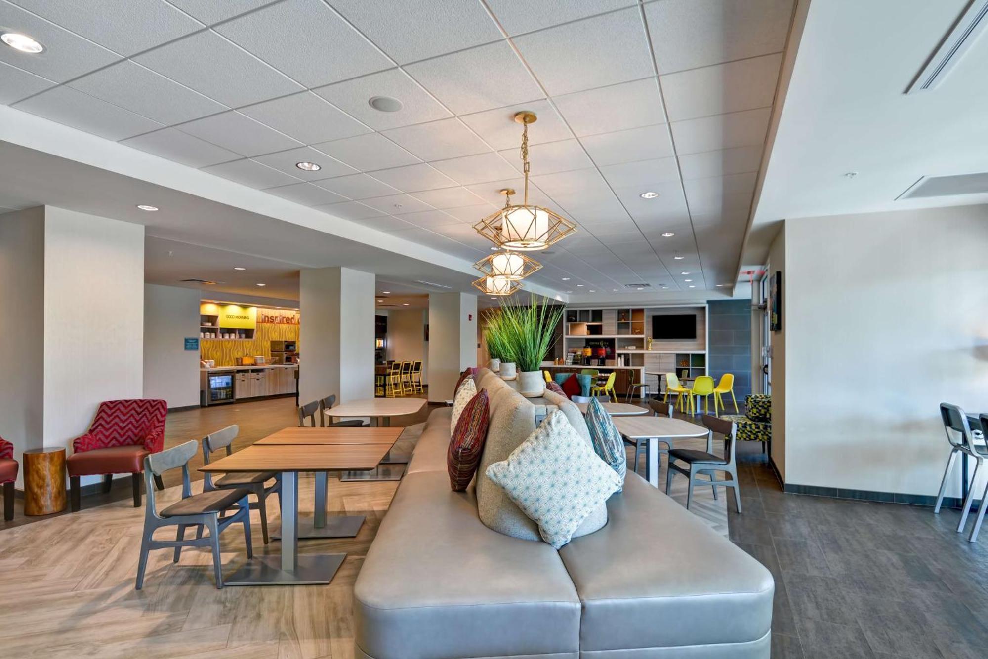 Home2 Suites By Hilton Tampa Usf Near Busch Gardens Zewnętrze zdjęcie
